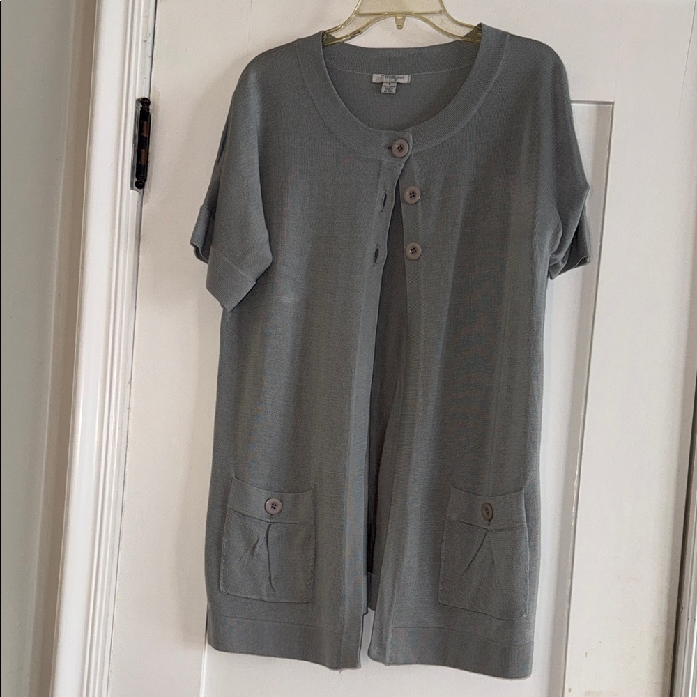 Mercer Street Studio Gray Short Sleeve Sweater